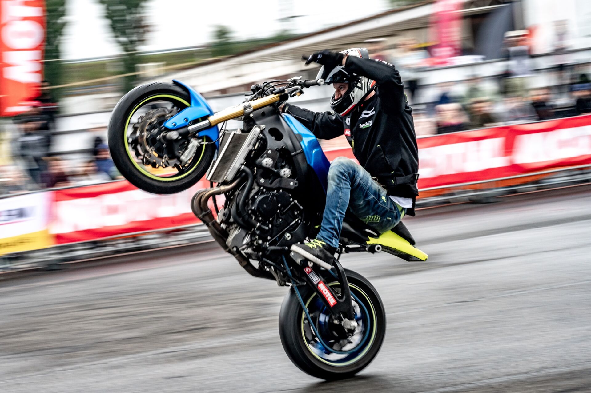 Motoškola po zadním